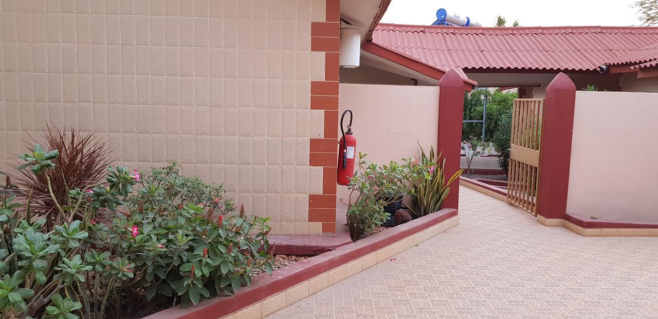 Hôtel La Rose Blanche Korhogo Exterior foto
