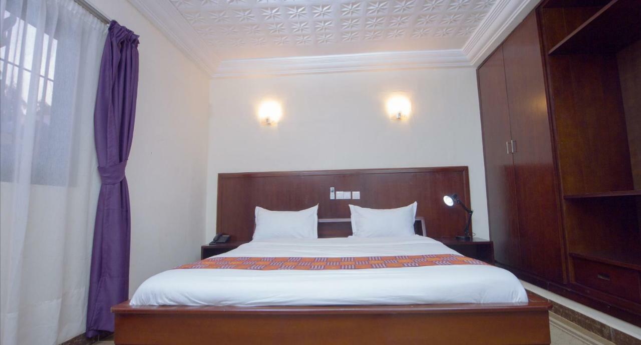 Hôtel La Rose Blanche Korhogo Exterior foto